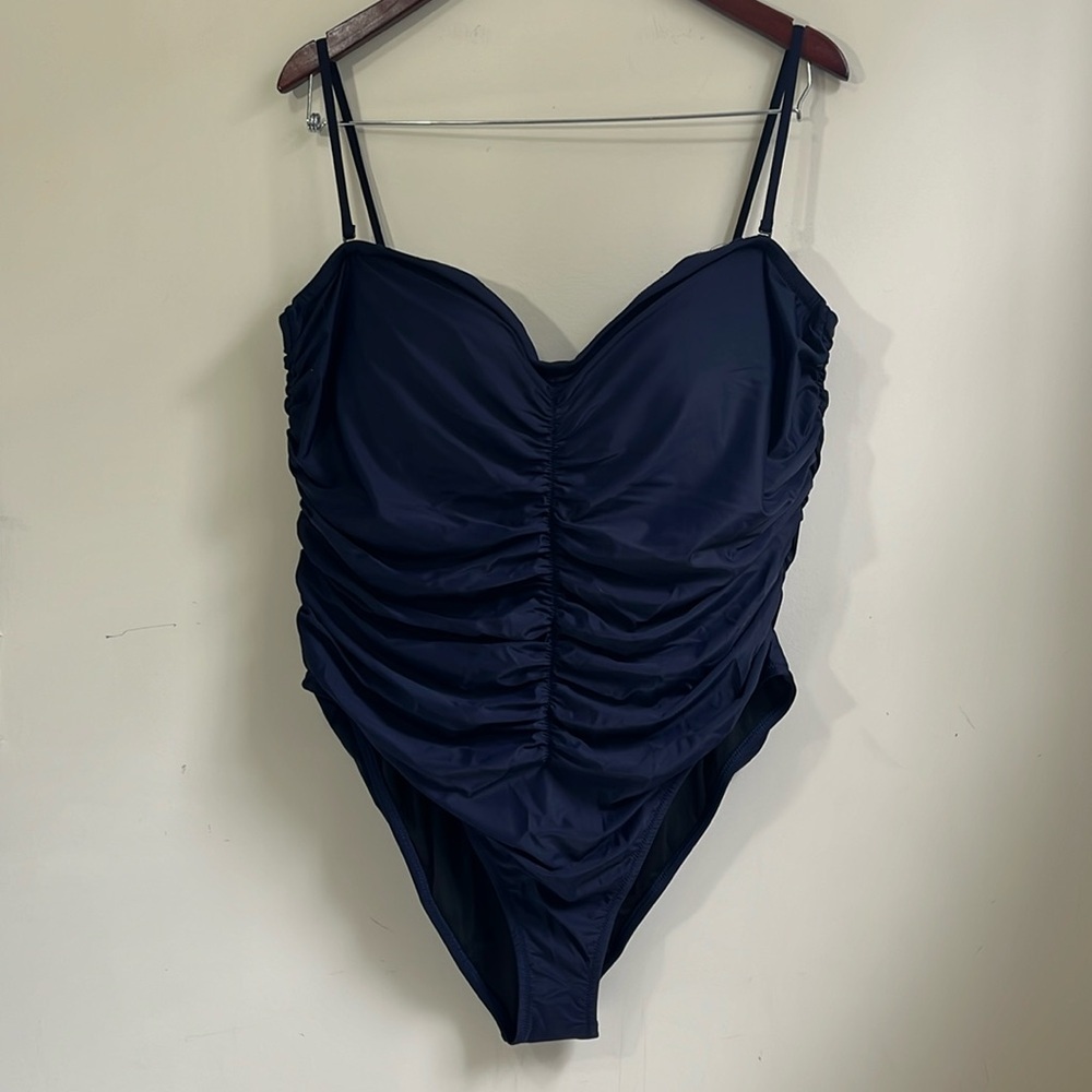 J.Crew Plus Size Women’s Ruched Sweetheart Neckline One Piece Swimsuit Size 22